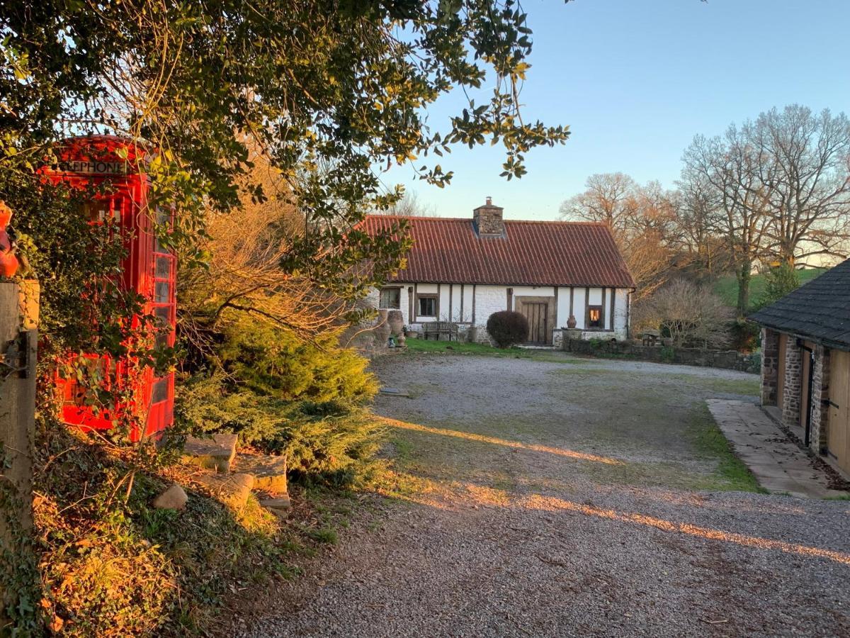 Medieval Cottage In Rural Monmouthshire. Raglan Экстерьер фото
